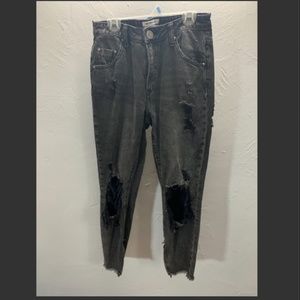 Cropped Distressed Jeans